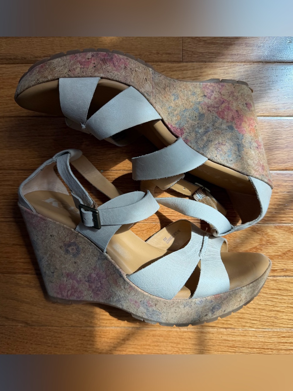 Korks by Kork-Ease Floral Cork Platform Wedge Sandals Beige Leather Sz 8M - Picture 3 of 10